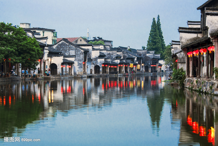 浙江湖州南浔古镇的夜色美景