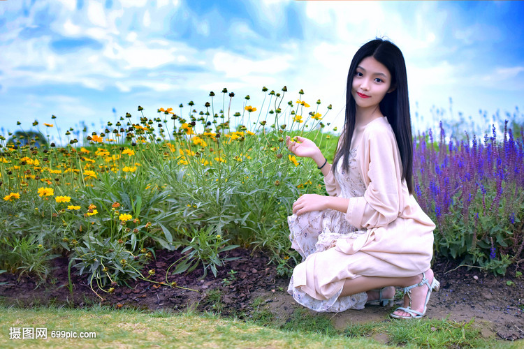 上海莫斯利安百草园拿气球的美女