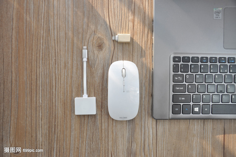 桌面上的苹果电脑