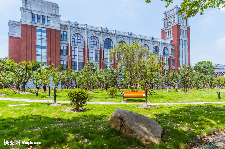 上海华东政法大学教学楼