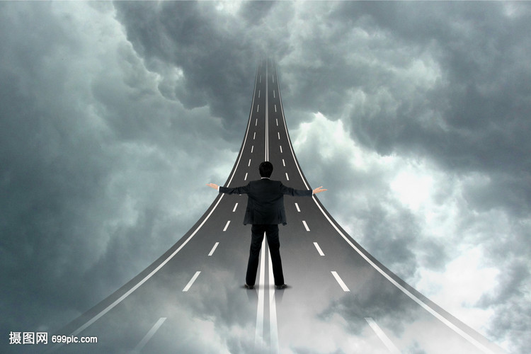 商务男人前路茫茫