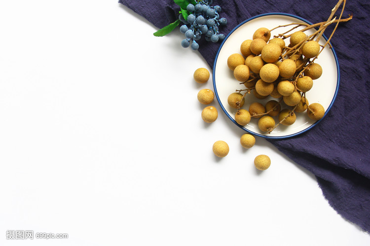 新鲜水果桂圆龙眼白色背景图