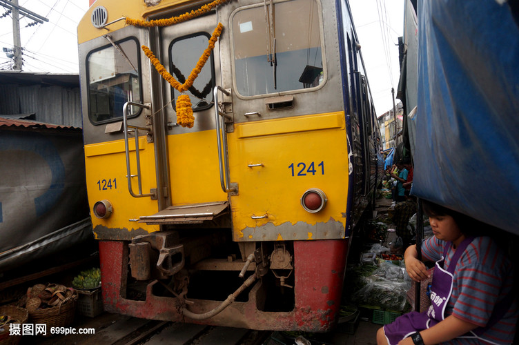 泰国最危险的菜市场