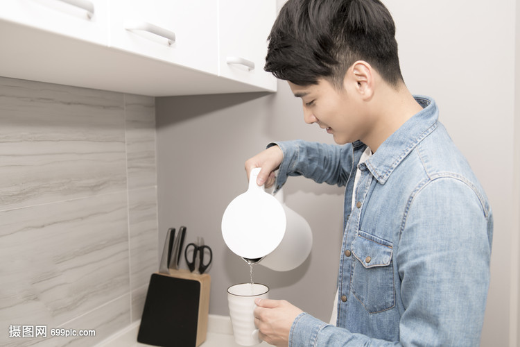 单身男子家居生活