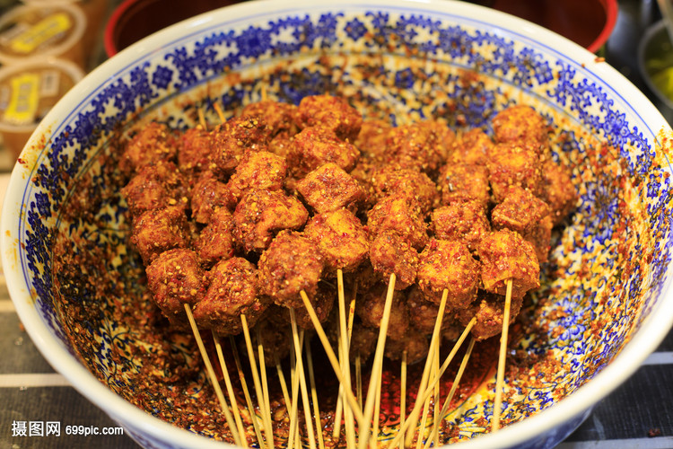 德信娱乐浅紫色简约小清新糕点餐饮美食三折页