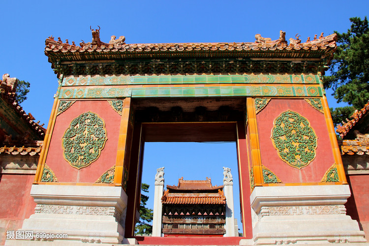 清东陵乾隆裕陵的玻璃花门