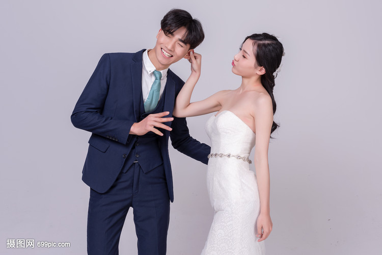 女生揪耳朵男生打闹闺女生问蜜图片