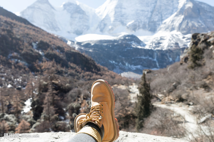 用脚步丈量世界