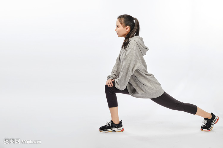 青年女性伸展准备运动