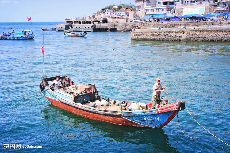 舟山东极岛庙子湖码头渔船