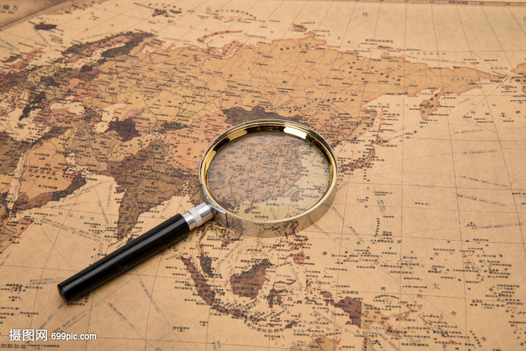 放大镜看地图