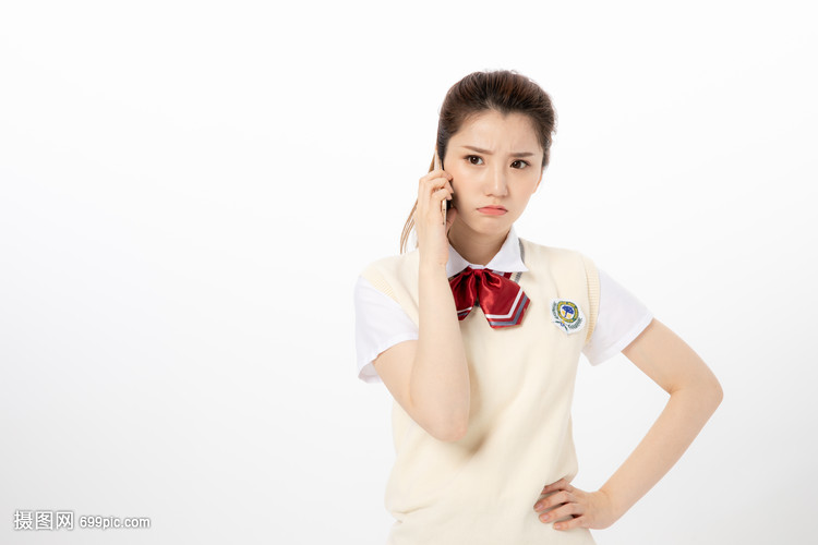 生气手机使用中的女高中生一中高中部桂林图片