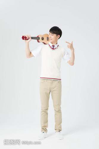 男性学生形象尤克里里音乐