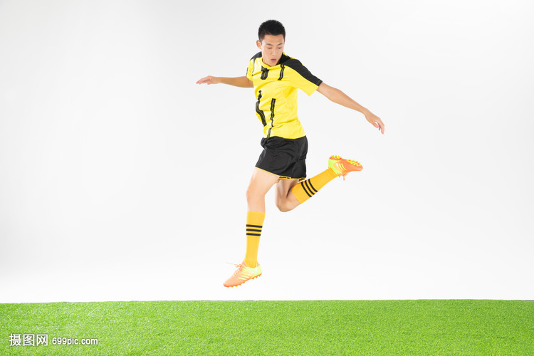 足球运动员踢球动作世界杯