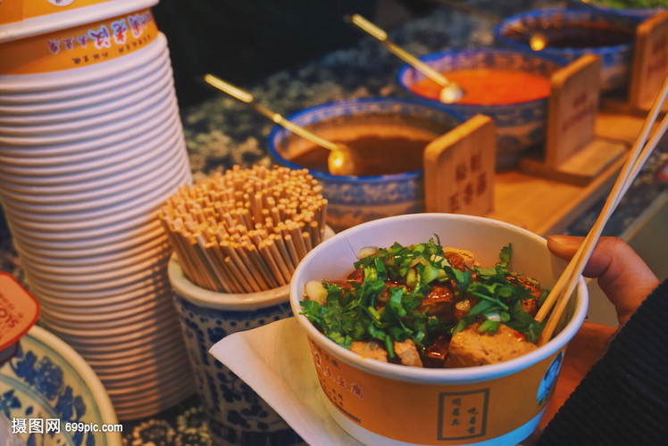 苏州平江路小吃周老汉臭豆腐