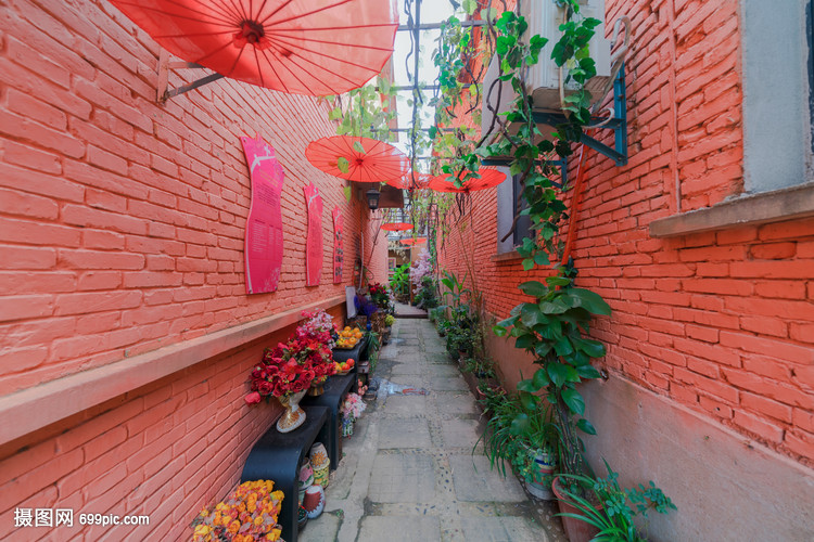 武汉汉阳造艺术区江南烟雨小巷