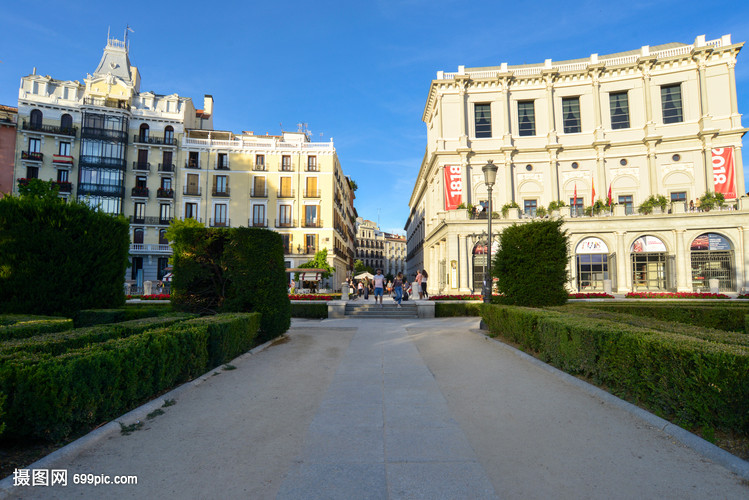 西班牙马德里王宫前的广场