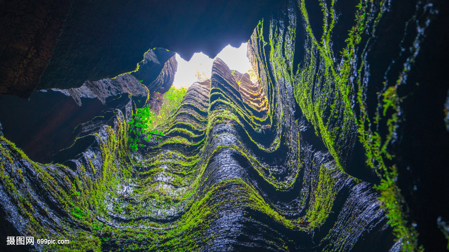 湖北恩施梭布垭石林景区风光