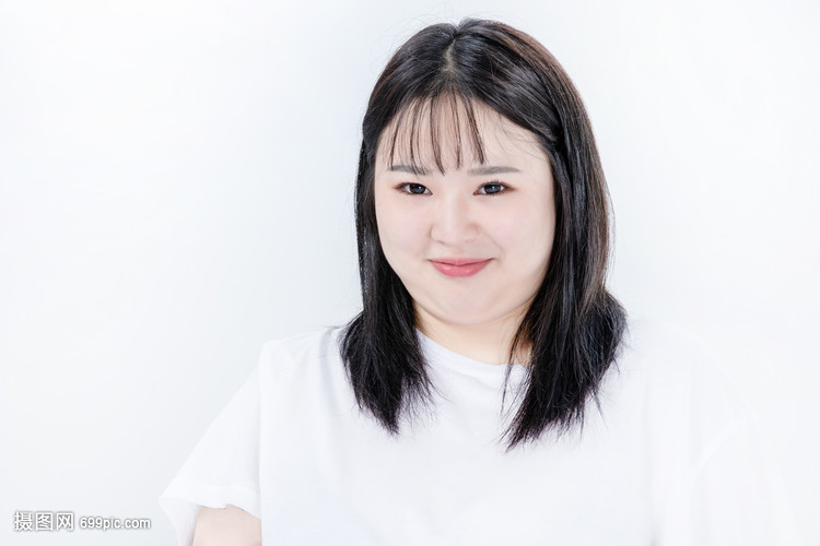 胖女生女生情绪凉鞋好丑图片
