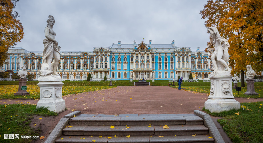 圣彼得堡著名旅游景点叶卡捷琳娜宫与花园秋景