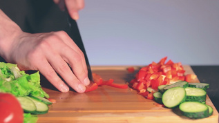 厨师切红辣椒视频素材