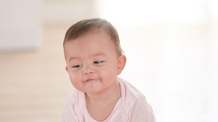 4k外国婴儿可爱表情视频素材