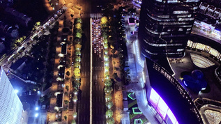 上海世纪大道夜景车流视频素材