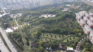 4K航拍郑州市世纪公园视频素材