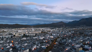 航拍云南丽江古城景区老建筑群旅游风光风景4k素材视频素材