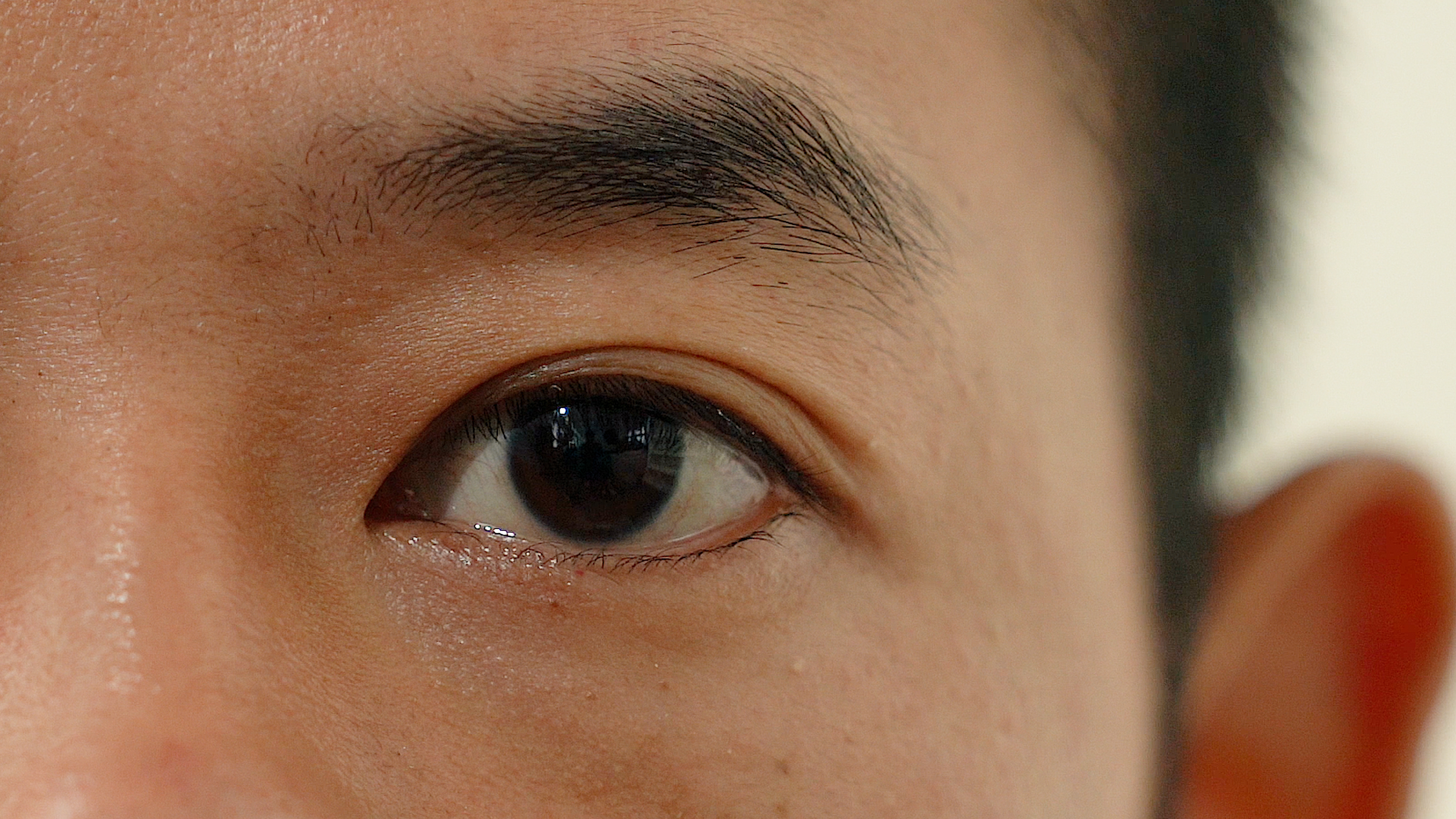 男性眼睛特写