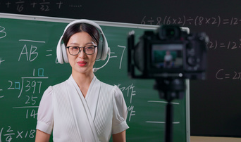 青年老师在线直播授课