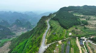 4K航拍贵州蜿蜒曲折山路美景视频素材