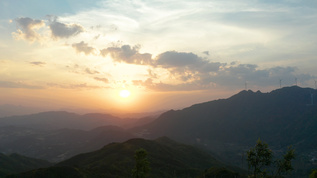 山顶上的夕阳 合集视频素材