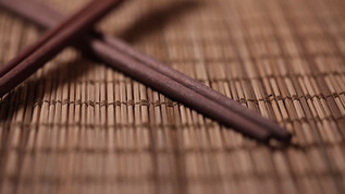 木质竹制筷子视频素材