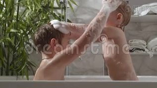 小妹妹和哥哥互相照顾mov格式视频下载_正版视频编号2240577-摄图网