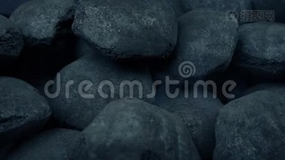 火炭开始燃烧与烟雾上升mov格式视频下载_正版视频编号3370106-摄图网