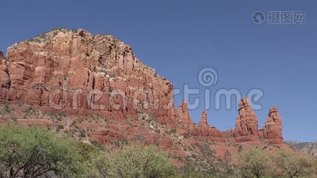 亚利桑那，塞多纳，圣十字教堂附近的双人布特斯和两个修女之一mov格式视频下载_正版视频编号1739501-摄图网