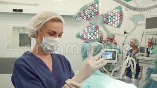 护士双手戴手套mov格式视频下载_正版视频编号1298110-摄图网
