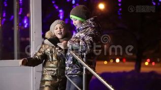 一个年轻的男孩和女孩自拍mov格式视频下载_正版视频编号2876002-摄图网