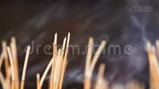 香烟燃烧着烟雾mov格式视频下载_正版视频编号2198783-摄图网