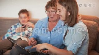 祖母和孙子mov格式视频下载_正版视频编号2664680-摄图网