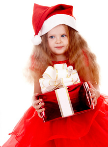 带礼品盒的圣诞老人帽的女孩。