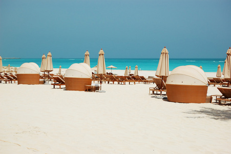 海滩的豪华酒店，阿布扎比，阿联酋