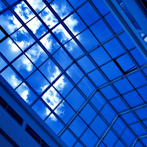 抽象的蓝色几何天花板
