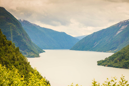 高山景观和挪威的峡湾