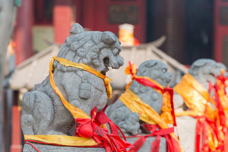 洛阳市中国2014 年 11 月 14 日 在关林庙的雕像。在洛阳，河南，中国著名的历史古迹