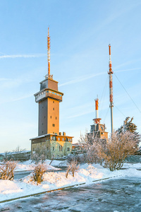 装载粗大德山，德国 taunus 自来水公司的最高峰