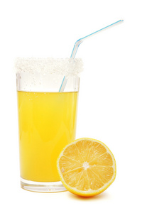 柠檬汽水 一杯或一瓶柠檬饮料
