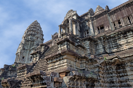 古代高棉寺庙文明在晴朗的一天图片