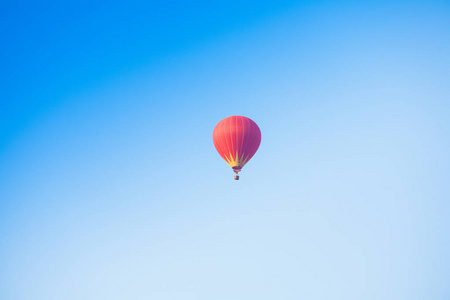 热气球上在老挝的天空